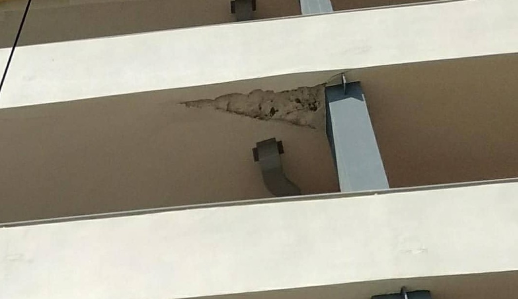 Отремонтированное 5 месяцев назад за 4,3 млн рублей здание администрации развалилось Отремонтированное 5 месяцев назад за 4,3 млн рублей здание администрации развалилось