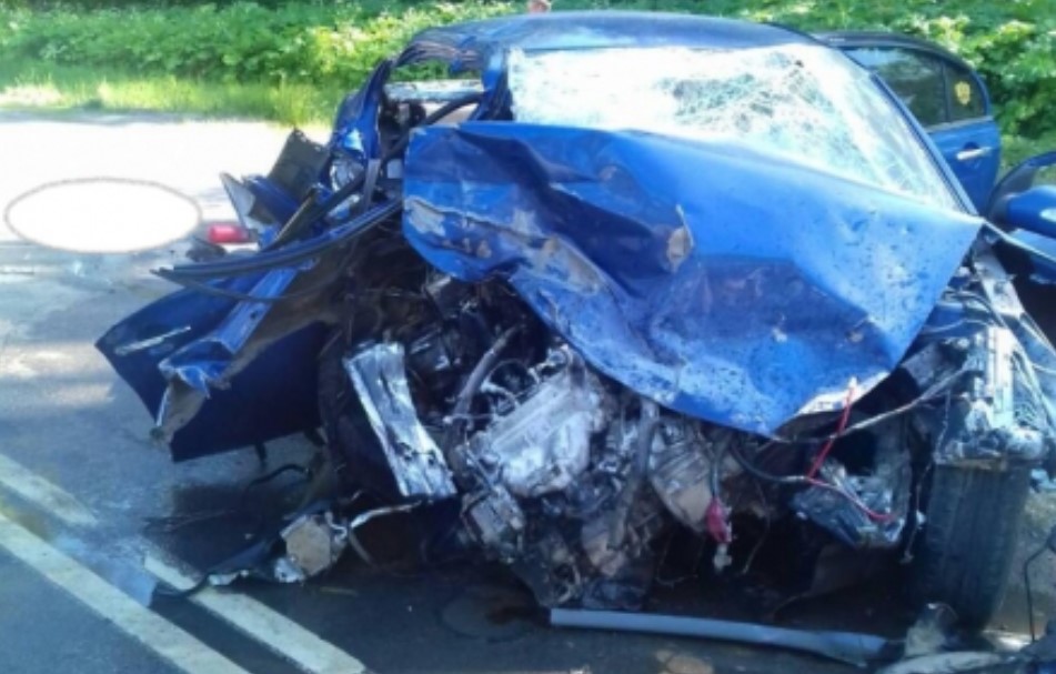 Авария под Кохмой: в ДТП у Богданихи погибла девушка Авария под Кохмой: в ДТП у Богданихи погибла девушка