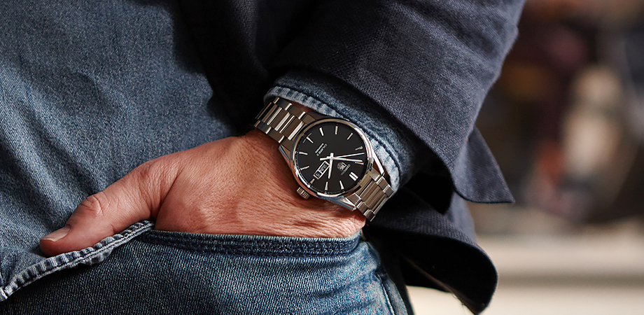 Как правильно носить мужские наручные часы?