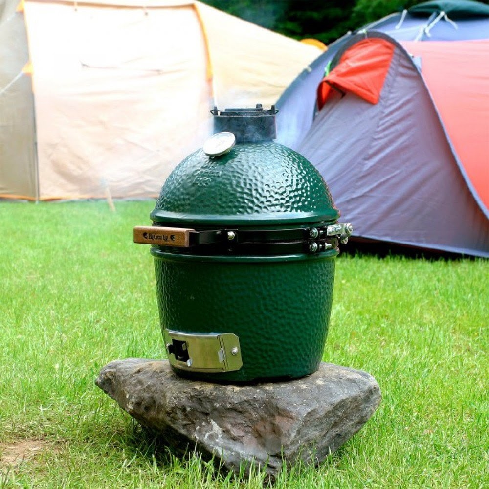 Big Green Egg Mini — керамический гриль для походов и барбекю