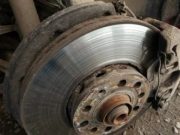 Когда требуется замена тормозных дисков на авто?