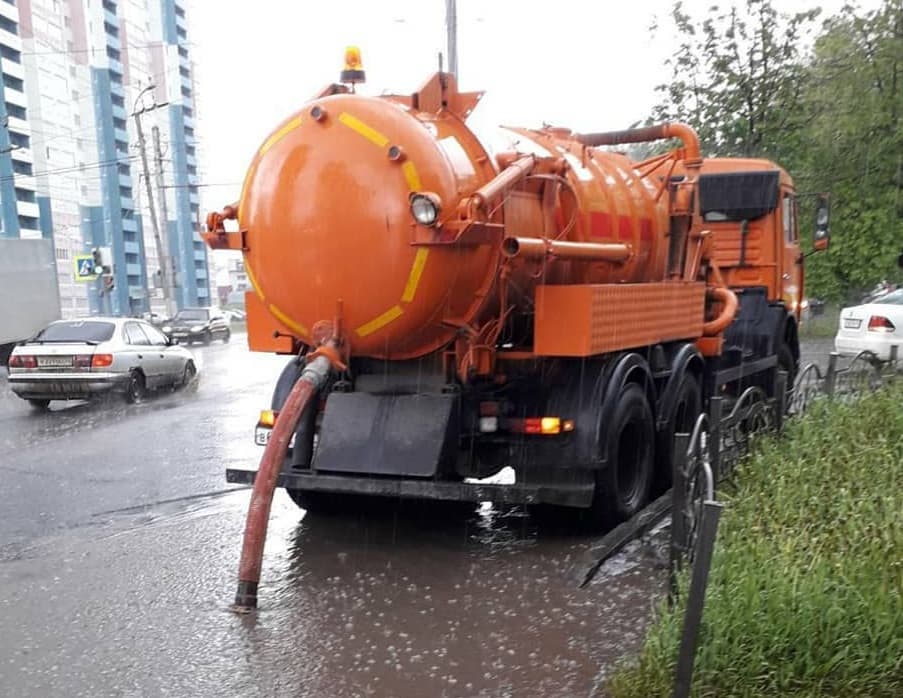 В Иванове строят новые километры ливневой канализации В Иванове строят новые километры ливневой канализации