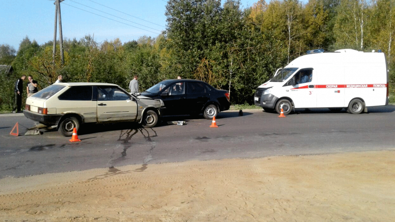 В Подвязновском подросток без прав устроил аварию с двумя пострадавшими В Подвязновском подросток без прав устроил аварию с двумя пострадавшими