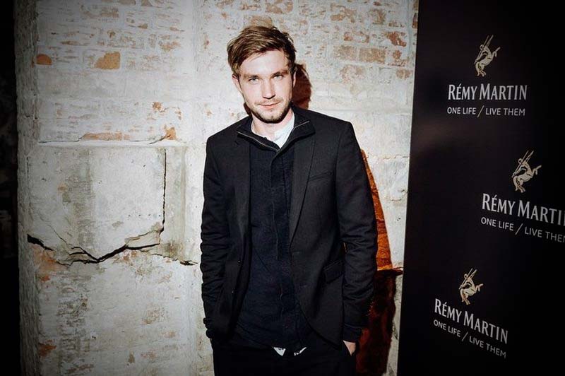 Александр Петров отказался сниматься в «Полицейском с Рублёвки” Александр Петров отказался сниматься в "Полицейском с Рублёвки”