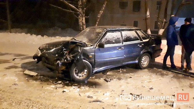 Во время сильной метели произошла авария в Кинешме на Подгорной Во время сильной метели произошла авария в Кинешме на Подгорной