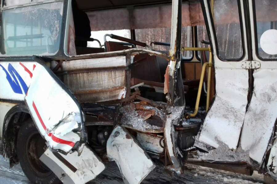 В ДТП с автобусом на трассе Ковров-Шуя-Кинешма пострадали четыре человека В ДТП с автобусом на трассе Ковров-Шуя-Кинешма пострадали четыре человека