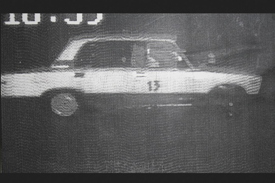 В Иванове разыскивают ВАЗ белого цвета с преступником и цифрой «13» В Иванове разыскивают ВАЗ белого цвета с преступником и цифрой «13»