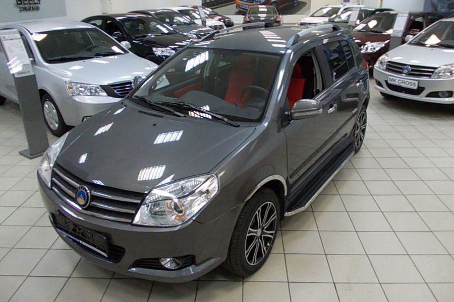 На Революционной сбили человека: автоледи наехала на 51-летнюю нарушительницу На Революционной сбили человека: автоледи наехала на 51-летнюю нарушительницу