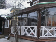 Как эффективно закрыть веранду на зиму: выбираем лучшие решения