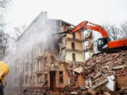 Снос домов: сложная миссия или необходимый шаг?