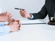 Юрист по договорам поставки: зачем он нужен и как выбрать своего защитника