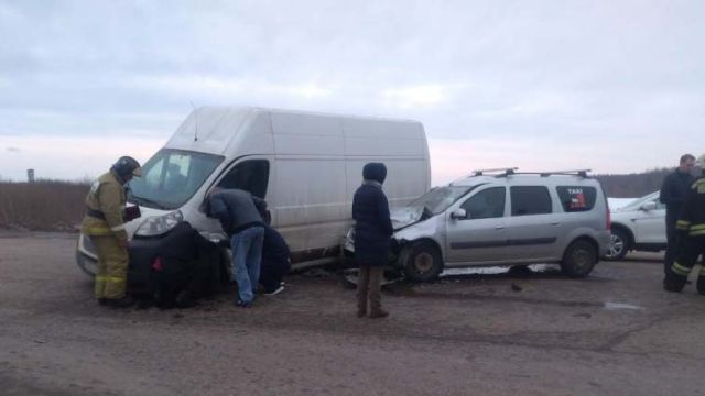 Ребенок и трое взрослых пострадали в аварии на трассе Ковров-Шуя-Кинешма Ребенок и трое взрослых пострадали в аварии на трассе Ковров-Шуя-Кинешма