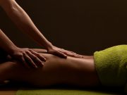 Как выполняется эротический массаж?