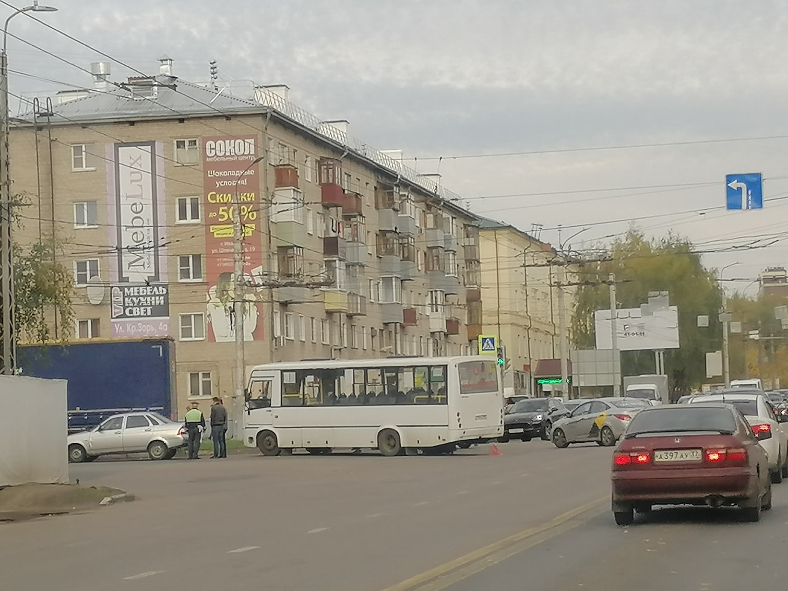 В ДТП маршрутки на пересечении Куконковых — Строителей пострадал ребенок В ДТП маршрутки на пересечении Куконковых — Строителей пострадал ребенок