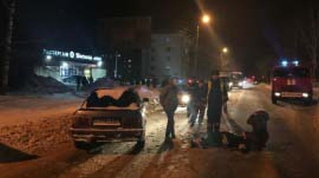 В Кинешме легковушка сбила девушку-пешехода В Кинешме легковушка сбила девушку-пешехода