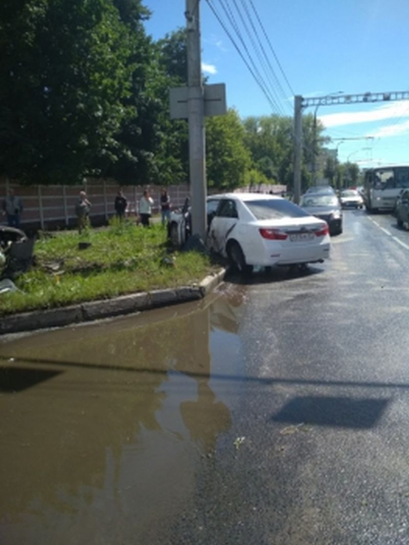 Авария на Лежневской: пострадавшая пассажирка 39 лет умерла в больнице Авария на Лежневской: пострадавшая пассажирка 39 лет умерла в больнице