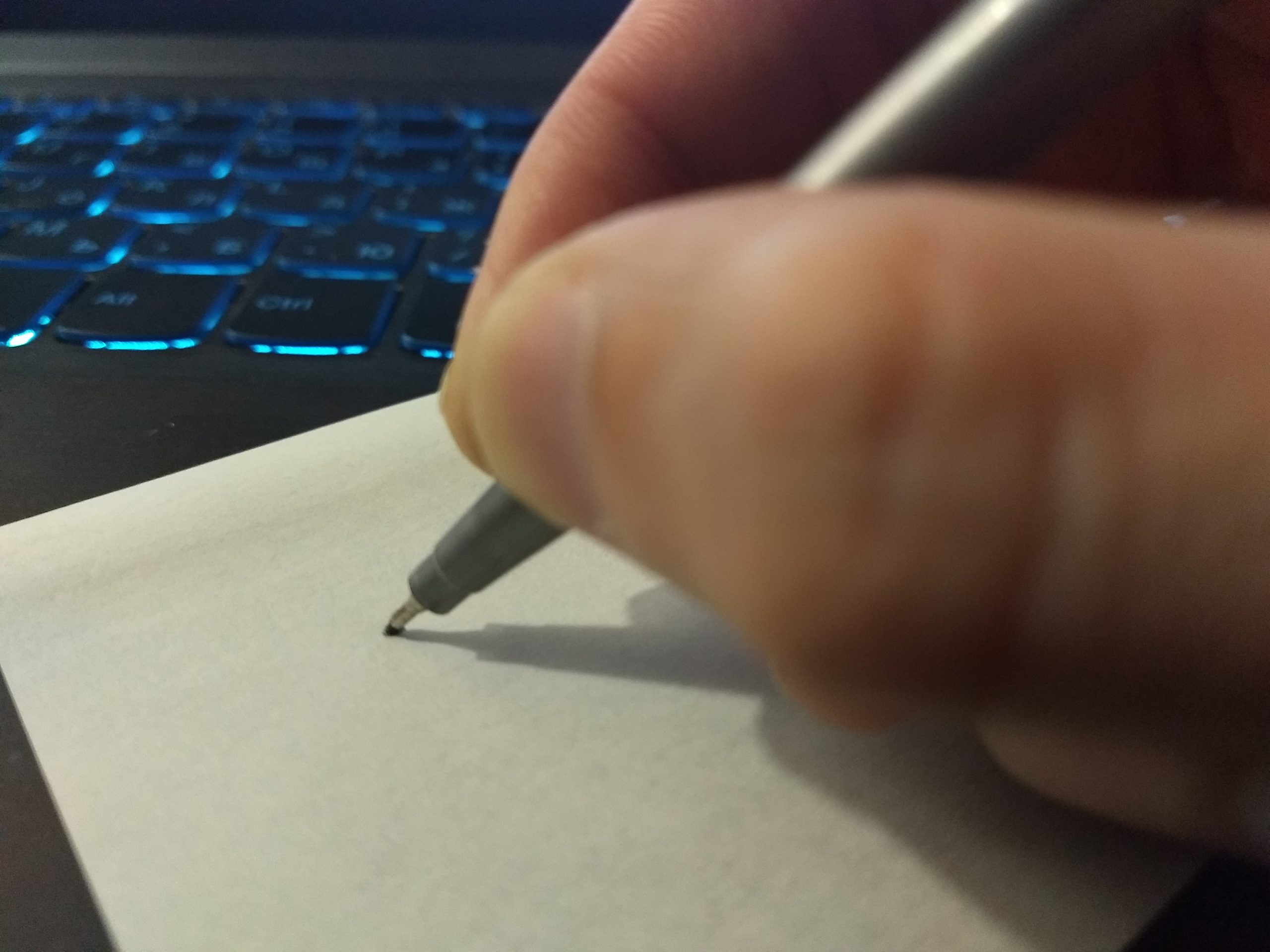 В Федерации независимых экспертов рассказали, что выдает поддельную подпись В Федерации независимых экспертов рассказали, что выдает поддельную подпись