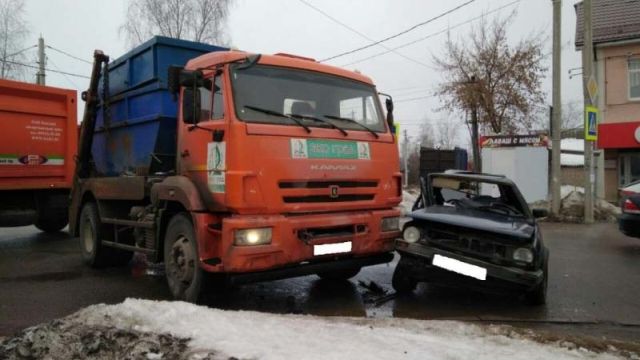 Авария на Генерала Белова — Торфяной: погиб один человек Авария на Генерала Белова - Торфяной: погиб один человек