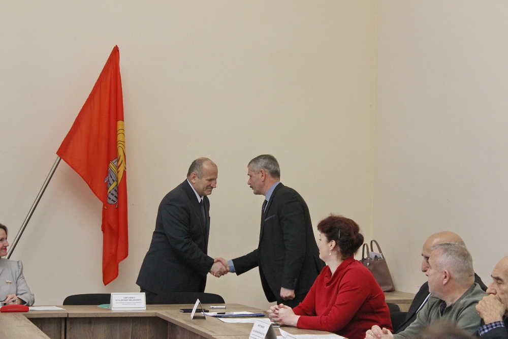 Владимир Оврашко назначен главой Южского района Владимир Оврашко назначен главой Южского района