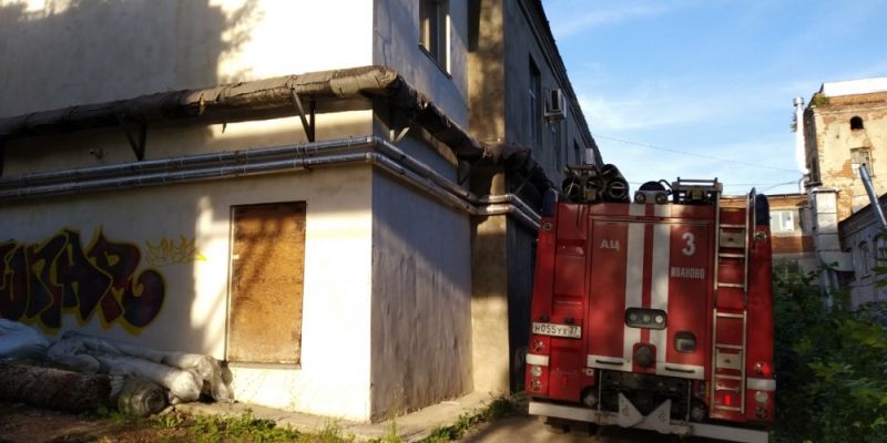 Пожар на Тимирязева: в здании сгорел текстиль на 60 квадратах Пожар на Тимирязева: в здании сгорел текстиль 60 квадратах