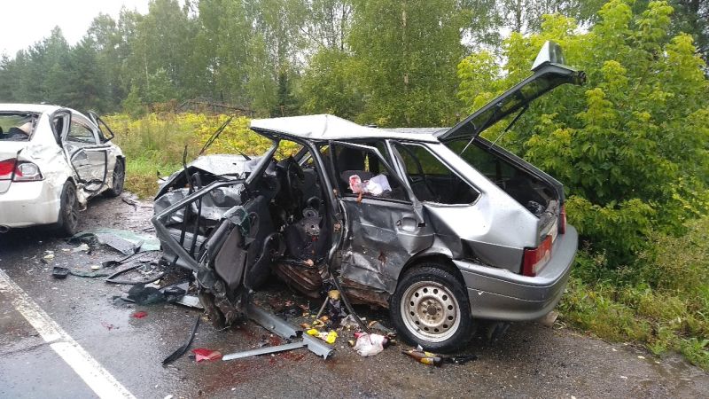 Авария у Малинок: двое из пострадавших доставлены в больницу в коме Авария у Малинок: двое из пострадавших доставлены в больницу в коме