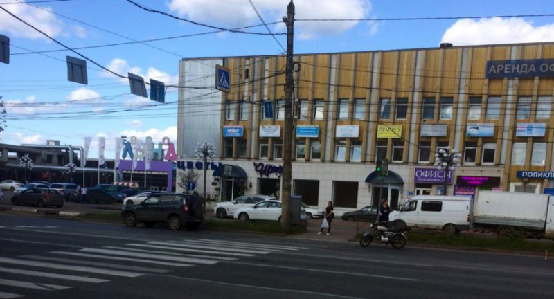 На перекрестке Куконковых-Текстильщиков мопедист врезался в легковушку На перекрестке Куконковых-Текстильщиков мопедист врезался в легковушку