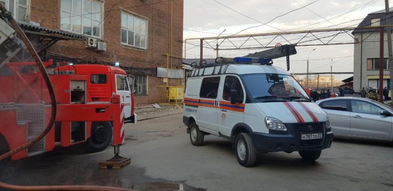 В Кинешме горел производственный цех с фанерой В Кинешме горел производственный цех с фанерой