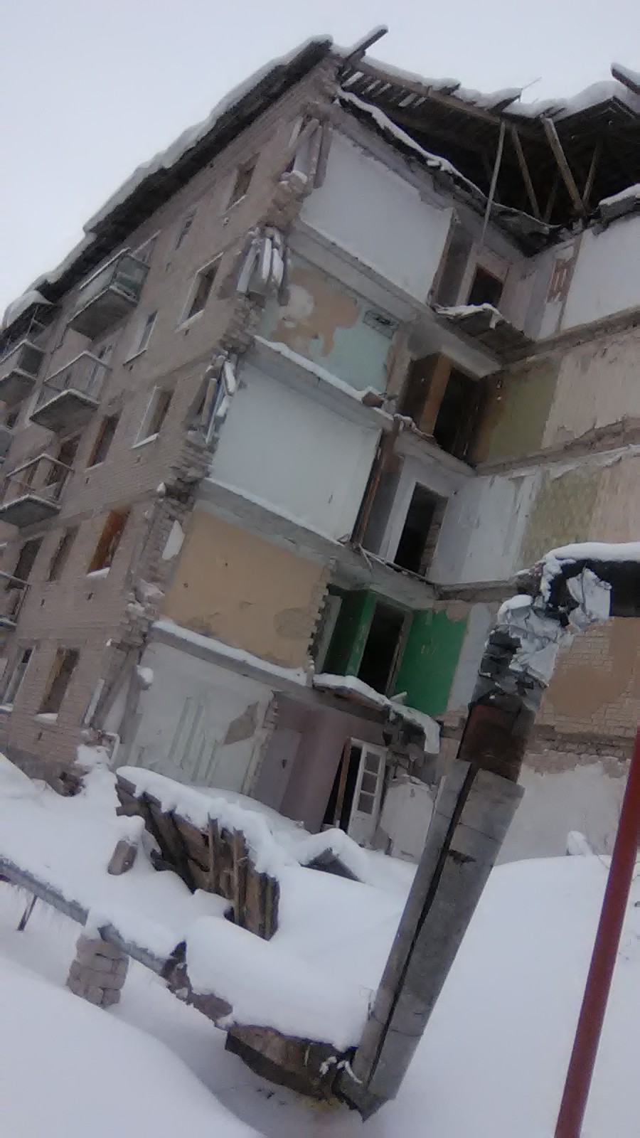 Аварийный дом в Юрьевце угрожает жизни и здоровью детей Аварийный дом в г. Юрьевец