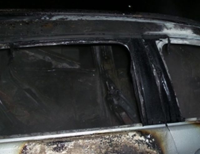 Ночной автопожар: на Кавалерийской горел автомобиль Ночной автопожар: на Кавалерийской горел автомобиль