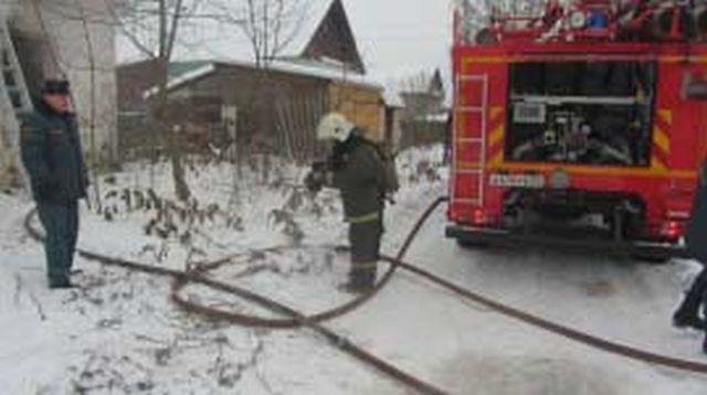 В Ильинском районе горел большой жилой дом В Ильинском районе горел большой жилой дом