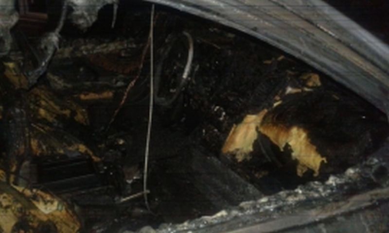 В Иванове ночью сгорел автомобиль В Иванове ночью сгорел автомобиль