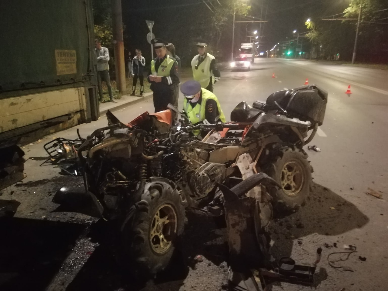 В ДТП на проспекте Текстильщиков погиб водитель квадроцикла В ДТП на проспекте Текстильщиков погиб водитель квадроцикла