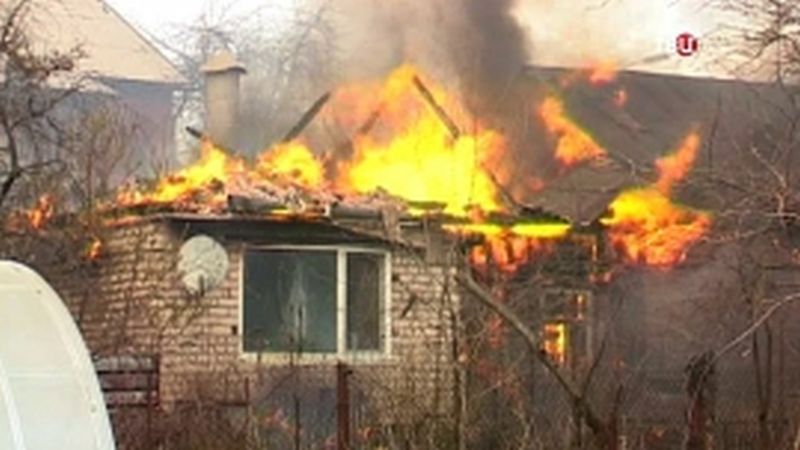 Пожар на 2-ой Первомайской: сгорел дом площадью 150 квадратных метров Пожар на 2-ой Первомайской: сгорел дом площадью 150 квадратных метров