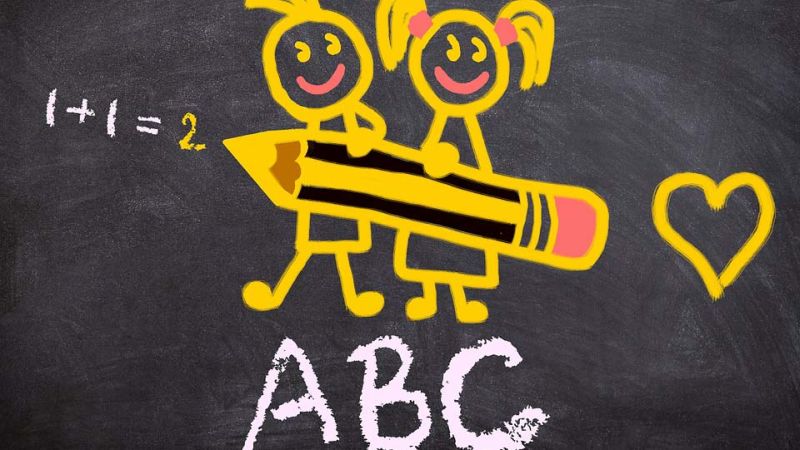 В Вичуге в школе №17 прорвало трубу отопления В Вичуге в школе №17 прорвало трубу отопления