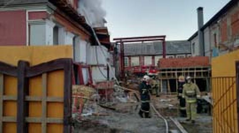 Пожар в бизнес-центре «Дербенев»: огонь охватил 30 «квадратов» Пожар в бизнес-центре «Дербенев»: огонь охватил 30 «квадратов»