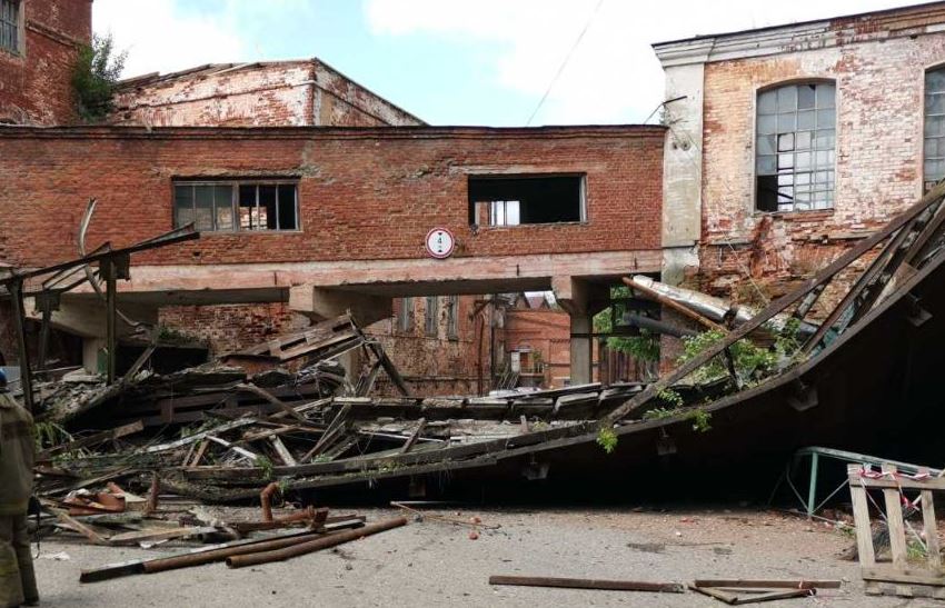 Обрушение здания в Тейково: один погибший и один пострадавший Обрушение здания в Тейково: один погибший и один пострадавший