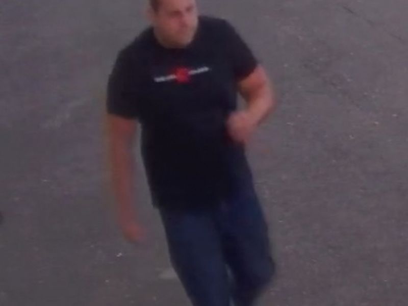 Застреливший человека у бара «Рокко» добровольно сдался следователям Застреливший человека у бара «Рокко» добровольно сдался следователям