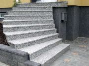 Особенности гранитных ступеней для лестниц