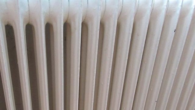 Тепло в муниципальную квартиру пришло после прокурорской проверки Тепло в муниципальную квартиру пришло после прокурорской проверки