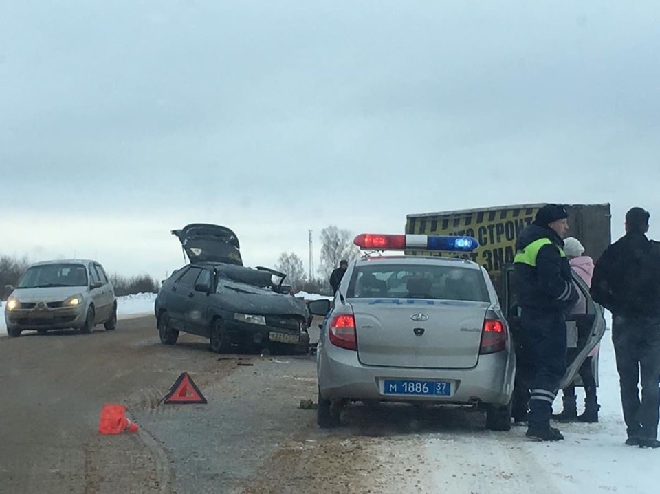 Авария на трассе Иваново — Родники, все выжили Авария на трассе Иваново — Родники, все выжили