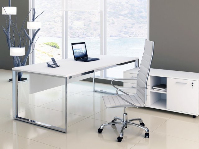 Какой стол лучше купить в офис?