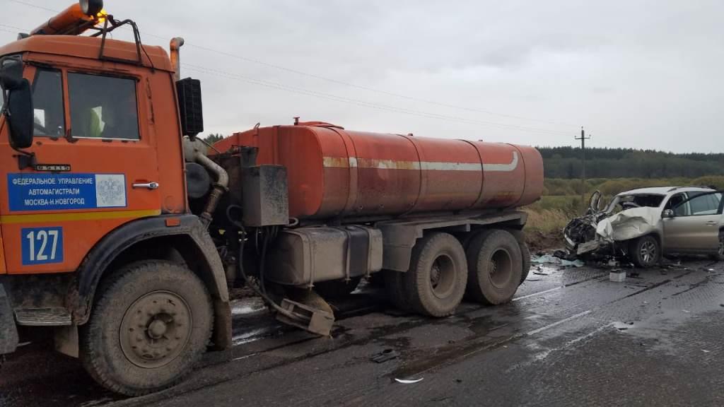 В ДТП с «КАМАЗом» под Вичугой погибли двое сотрудников СК В ДТП с «КАМАЗом» под Вичугой погибли двое сотрудников СК