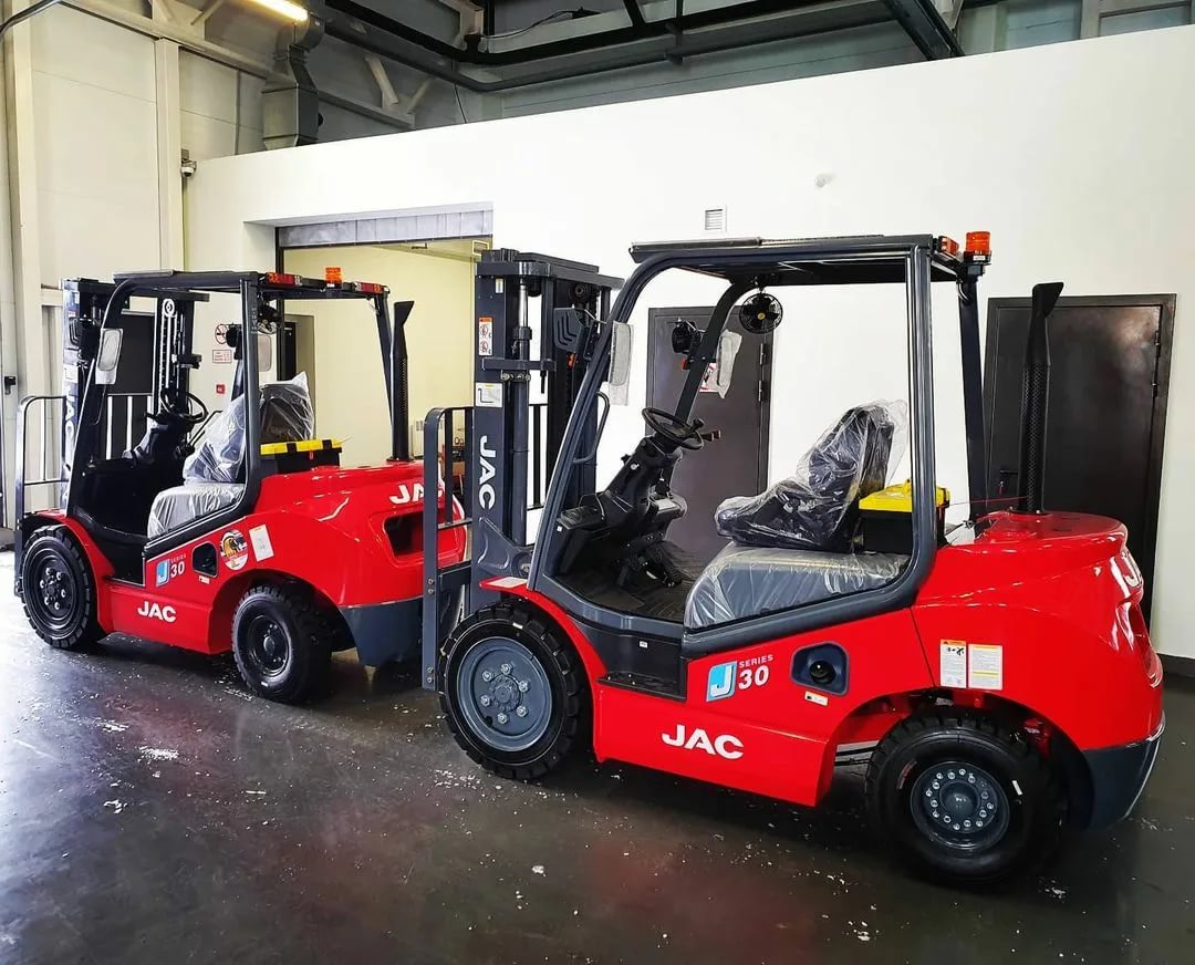 Дизельный вилочный погрузчик JAC CPCD: преимущества и характеристики