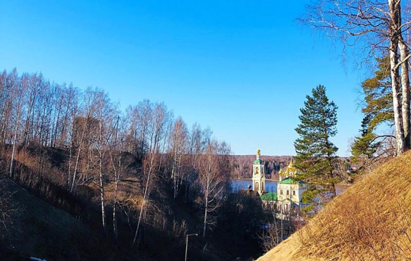 В Плёсе ограничат автомобильное движение на время туристического сезона В Плёсе ограничат автомобильное движение на время туристического сезона