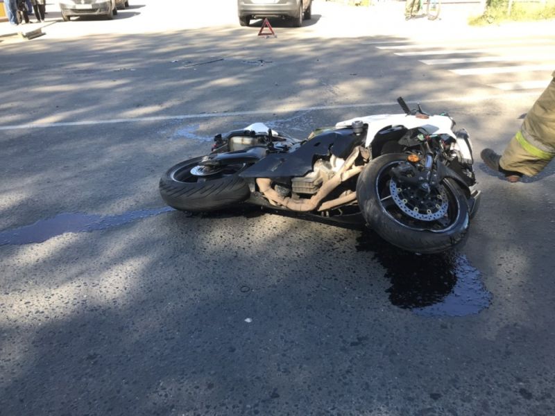 В Кинешме в аварию попал мотоциклист На перекрестке Ленина – Якова Гарелина в ДТП пострадал мотоциклист