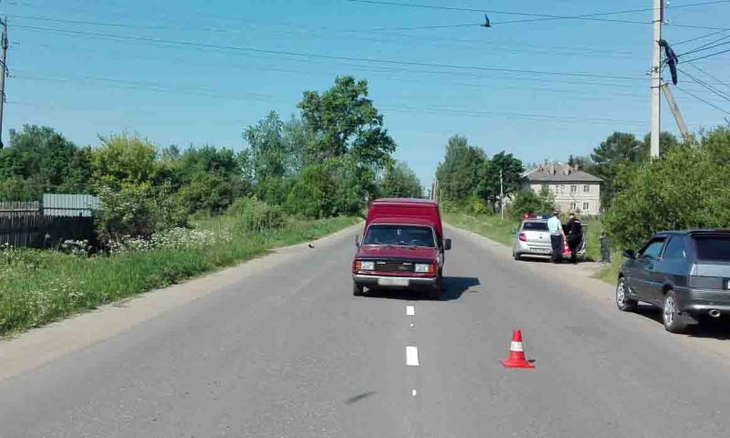 В Вичуге «ИЖ» сбил 8-летнего мальчика В Вичуге «ИЖ» сбил 8-летнего мальчика