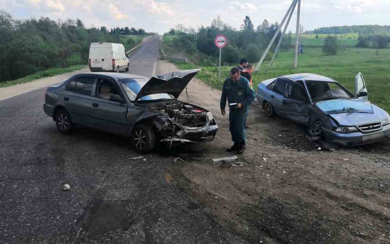 Женщина 35 лет пострадала в результате аварии в Фурмановском районе Женщина 35 лет пострадала в результате аварии в Фурмановском районе