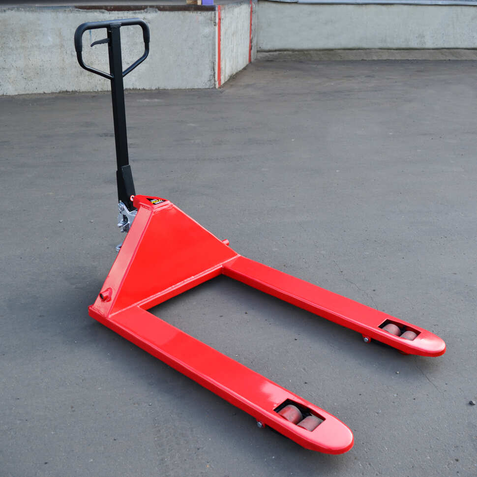 Широковильная гидравлическая тележка: сфера применения и особенности выбора