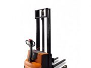 Штабелер BT SWE 120: идеальное решение для складских нужд