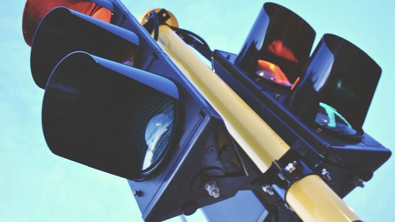 На перекрестке Демьяна Бедного- Строителей под машину попал ребенок На перекрестке Ленина – Жарова водитель сбил велосипедиста и скрылся